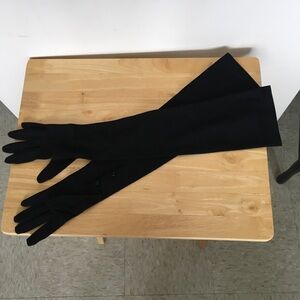 Opera Long Black Gloves
